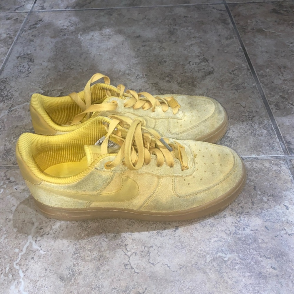 NIKE AIRFORCE 1